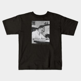 Frederick Banting (created insulin 1921) Kids T-Shirt